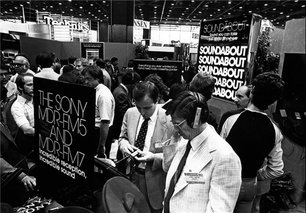 چهل سال نمایشگاه فناوری سیایاس از دریچه دوربین چهل سال نمایشگاه فناوری سیایاس از دریچه دوربین