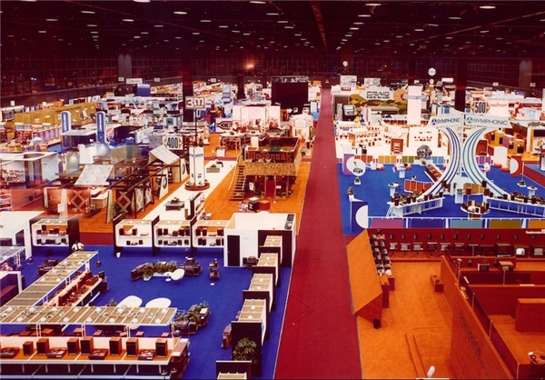 چهل سال نمایشگاه فناوری سیایاس از دریچه دوربین چهل سال نمایشگاه فناوری سیایاس از دریچه دوربین