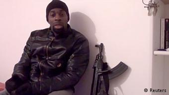 کارگر مسلمان فروشگاه یهودی‌ها قهرمان فرانسه شد