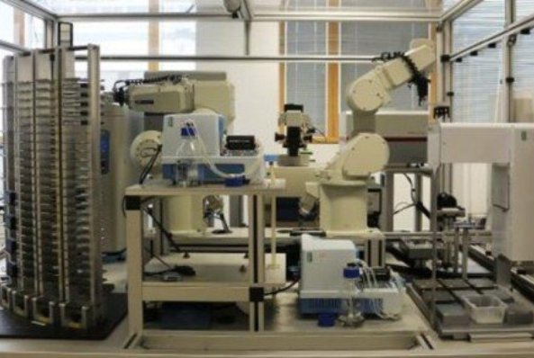 روبات دانشمند داروی مالاریا ساخت روبات دانشمند داروی مالاریا ساخت