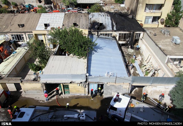 آتش سوزی در انبار لوازم یدکی خودرو - مشهد (عکس)