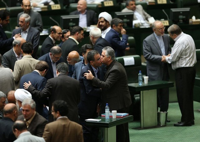 جلسه علنی استیضاح وزیر علوم (عکس)