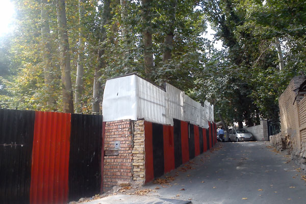 تخریب باغ پسیان در خیابان ولیعصر (+عکس)