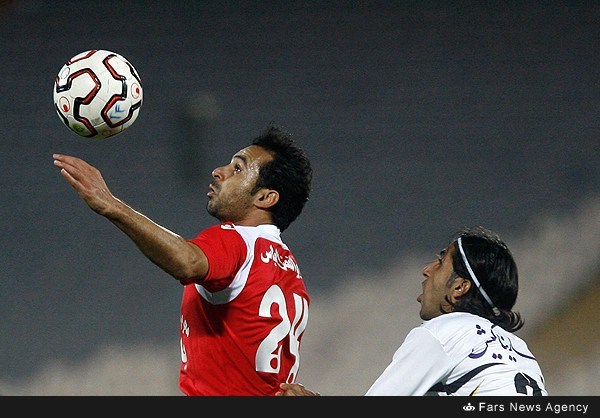 سوشاپنالتی زد، پرسپولیس صعودکرد(+عکس)