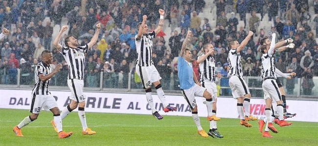 یوونتوس 2 - لاتزیو صفر / نمایش قهرمان درشب بارانی تورین(عکس/قهرمان) یوونتوس 2 - لاتزیو صفر / نمایش قهرمان درشب بارانی تورین(عکس/قهرمان)