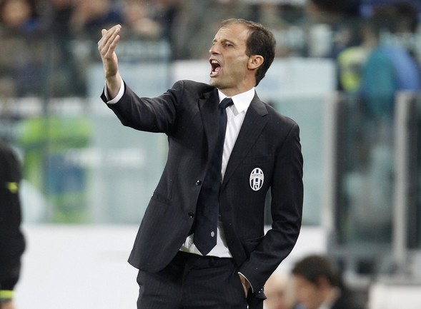 یوونتوس 2 - لاتزیو صفر / نمایش قهرمان درشب بارانی تورین(عکس/قهرمان) یوونتوس 2 - لاتزیو صفر / نمایش قهرمان درشب بارانی تورین(عکس/قهرمان)