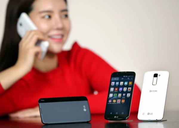 الجی اسمارتفون K10 را تا 24 دیماه عرضه میکند الجی اسمارتفون K10 را تا 24 دیماه عرضه میکند