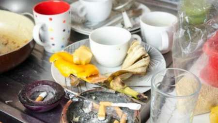 آشپزخانه نامرتب وکثیف سبب افزایش وزن می شود آشپزخانه نامرتب وکثیف سبب افزایش وزن می شود