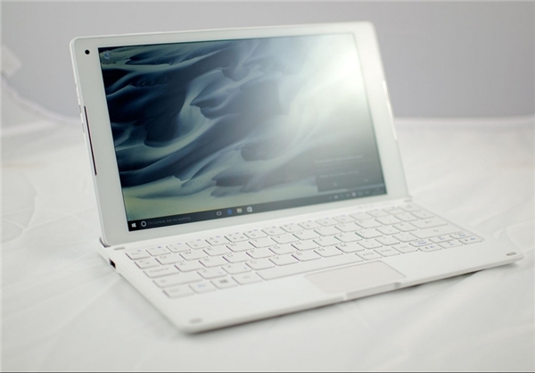 رونمایی آلکاتل از دو گوشی جدید و یک لپ تاپ رونمایی آلکاتل از دو گوشی جدید و یک لپ تاپ