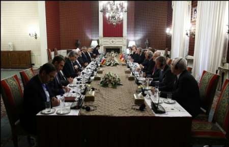 توافق تهران - وین جهت تدوین نقشه راه 2020 برای روابط همه جانبه و دراز مدت توافق تهران - وین جهت تدوین نقشه راه 2020 برای روابط همه جانبه و دراز مدت