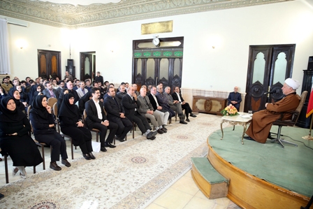 هاشمی رفسنجانی: برخی بخاطر حیات سیاسی خود به مذاکره کنندگان توهین می کنند هاشمی رفسنجانی: برخی بخاطر حیات سیاسی خود به مذاکره کنندگان توهین می کنند