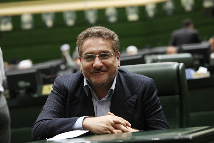 تابش: سخنان سیف در آمریکا گلایه بود/ سوئیفت باز است اما معامله انجام نمیشود تابش: سخنان سیف در آمریکا گلایه بود/ سوئیفت باز است اما معامله انجام نمیشود