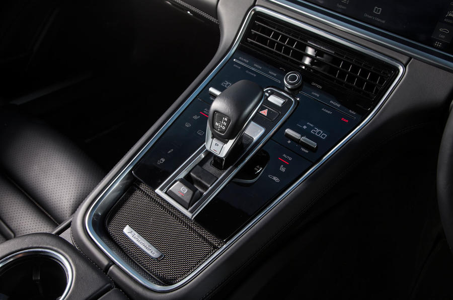 ابرسدانهای آلمانی در مصاف یکدیگر ابرسدانهای آلمانی در مصاف یکدیگر