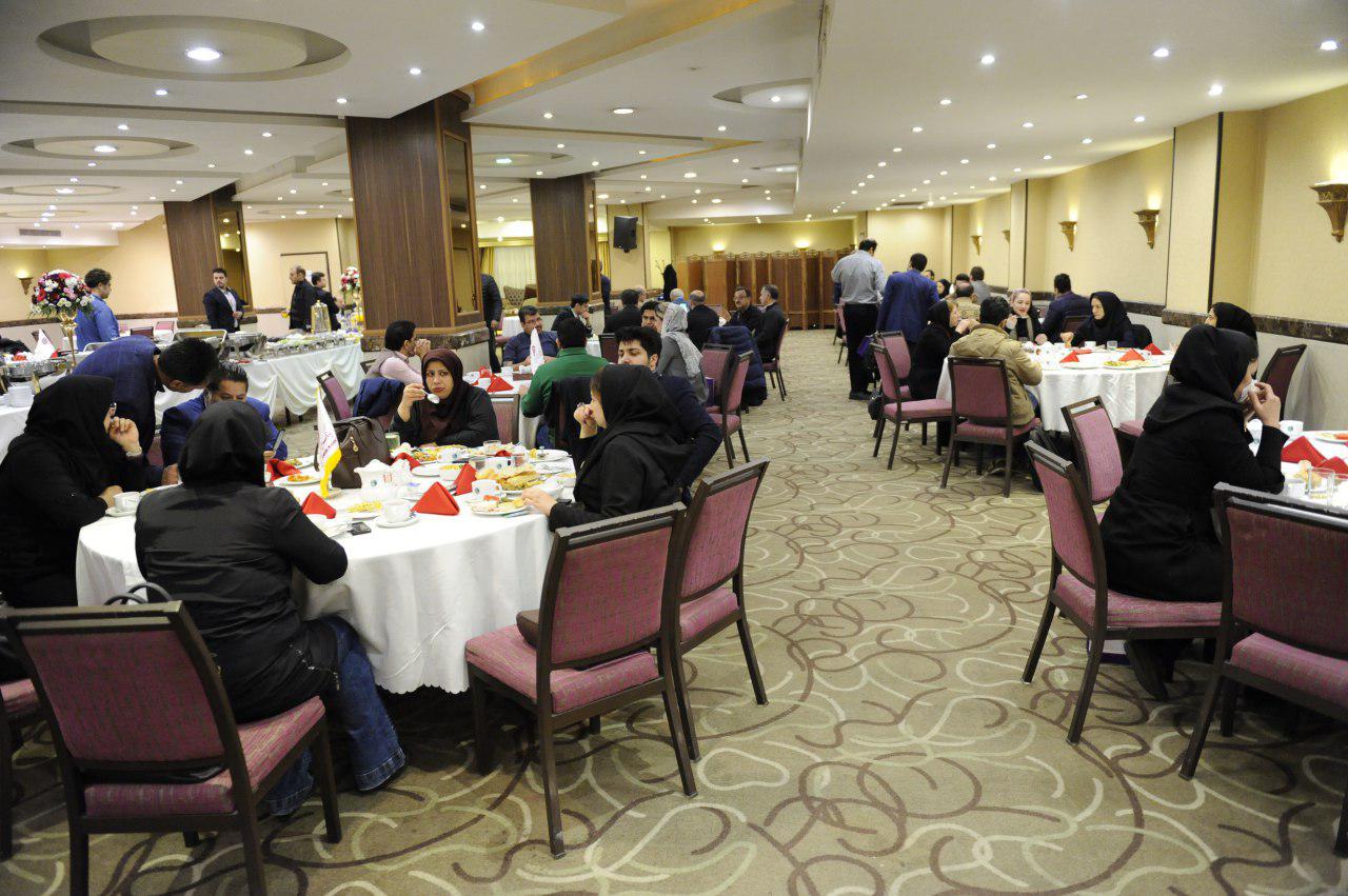 نشست مديران ارشد بانك ايران زمين با اهالي رسانه