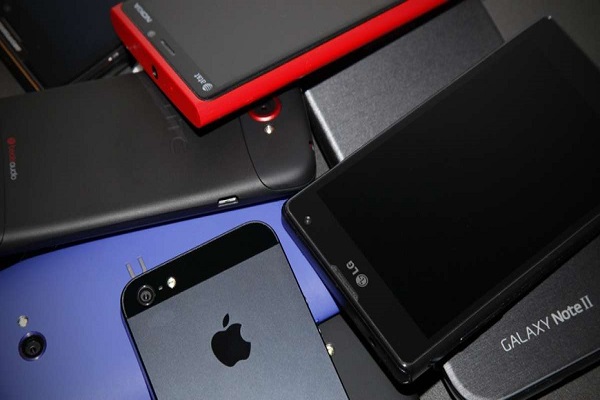 رجیستری گوشی موبایل امسال اجرایی میشود رجیستری گوشی موبایل امسال اجرایی میشود