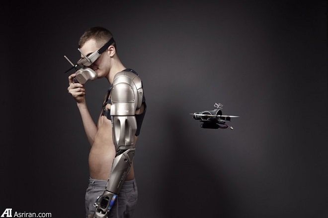 جذابترین دست مصنوعی جهان مجهز به پهپاد و چراغ قوه جذابترین دست مصنوعی جهان مجهز به پهپاد و چراغ قوه