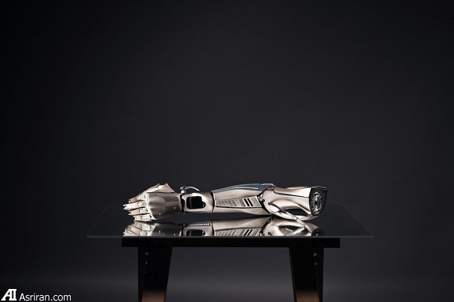 جذابترین دست مصنوعی جهان مجهز به پهپاد و چراغ قوه جذابترین دست مصنوعی جهان مجهز به پهپاد و چراغ قوه