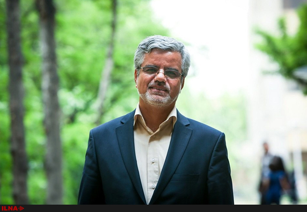 یک نماینده مجلس: آستان قدس، بنگاه‌های اقتصادی نیروهای مسلح و ستاد اجرایی فرمان‌ امام باید مالیات بدهند