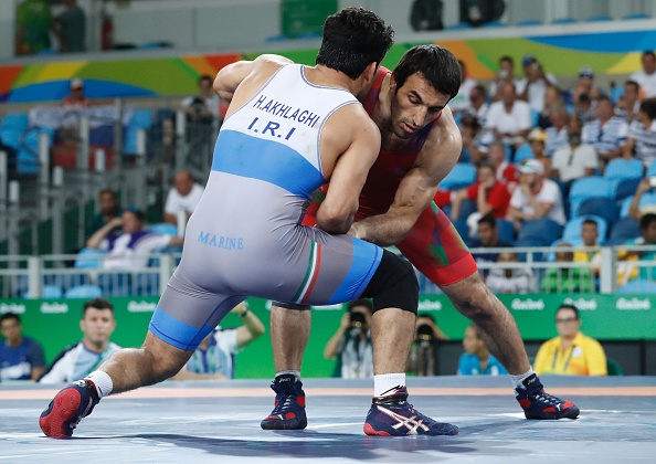 جنگ دوملیتی دو ایرانی رو تشک کشتی(+گزارش تصویری)