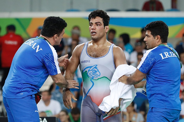 جنگ دوملیتی دو ایرانی رو تشک کشتی(+گزارش تصویری)