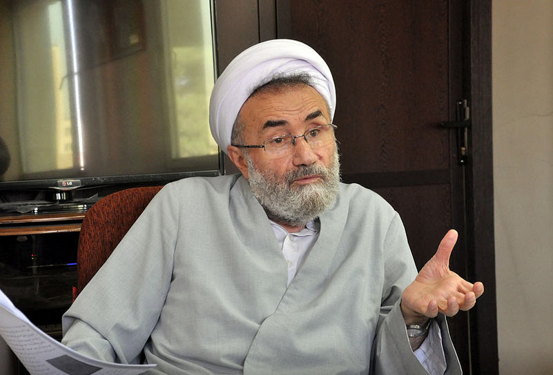 مسیح مهاجری: روحانی برای انتخابات آینده تردید داشت اما راضی به حضور شد/ ناطق نوری کاندیدا نشد چون معتقد است نمی‌گذارند دست رئیس‌جمهور باز باشد/ روحانی از عقب‌نشینی وزیر ارشاد در مورد کنسرت‌ها عصبانی شد / عده‌ای نگذاشته‌اند احمدی نژاد محاکمه شود/ برخی آقایان اعتقادی به آخرت ندارند/ روحانی و ناطق خطیب جمعه شوند