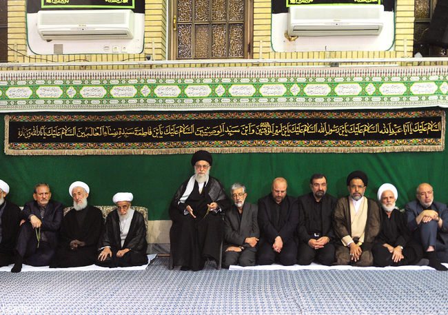 دومین شب مراسم عزاداری حضرت اباعبدالله الحسین(ع) برگزار شد (+عکس)