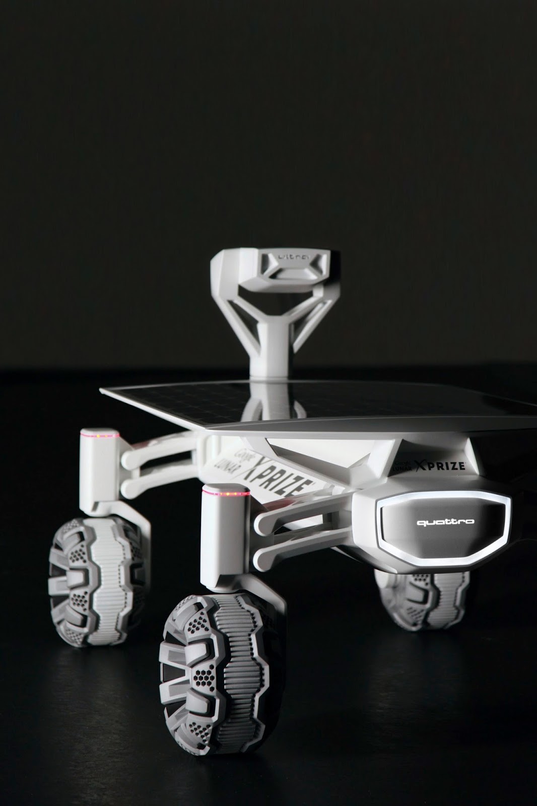 ماموریت آئودی روی ماه ماموریت آئودی روی ماه