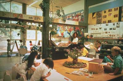 همه رستوران های کشور فقط باید یک نوع غذا سرو کنند/ نظام آموزشی ایران به همین مضحکی است! همه رستوران های کشور فقط باید یک نوع غذا سرو کنند/ نظام آموزشی ایران به همین مضحکی است!