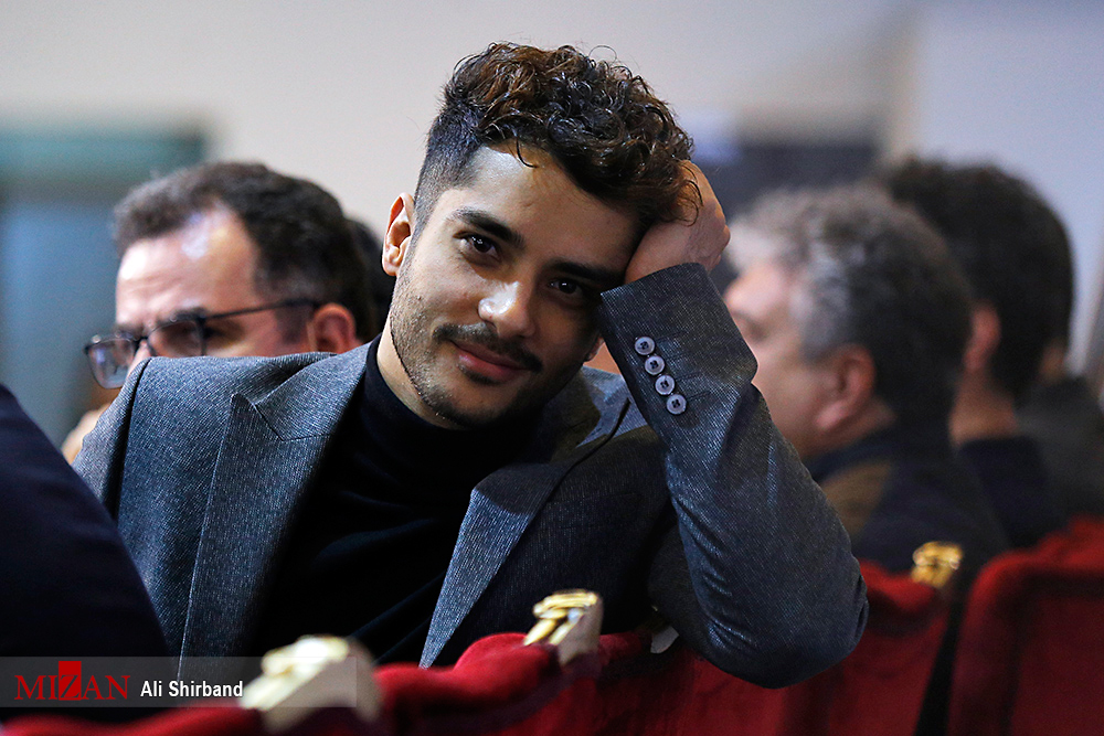 فیلمها و حاشیههای روز هشتم جشنواره فجر در سینمای رسانه (+عکس) فیلمها و حاشیههای روز هشتم جشنواره فجر در سینمای رسانه (+عکس)