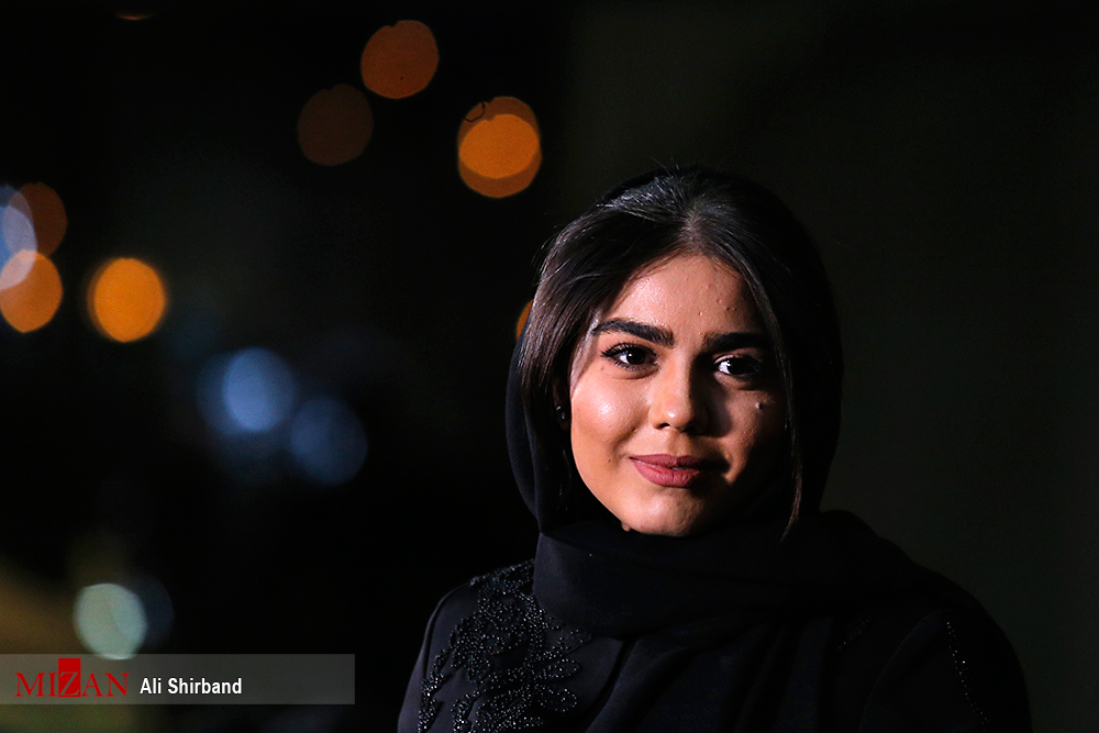 فیلمها و حاشیههای روز هشتم جشنواره فجر در سینمای رسانه (+عکس) فیلمها و حاشیههای روز هشتم جشنواره فجر در سینمای رسانه (+عکس)