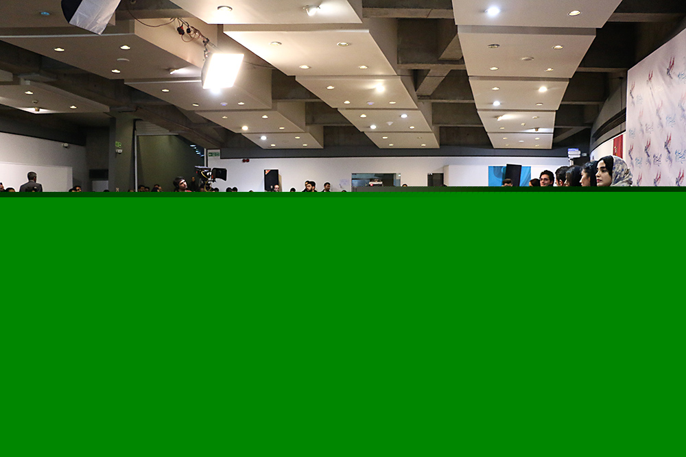 فیلمها و حاشیههای روز هشتم جشنواره فجر در سینمای رسانه (+عکس) فیلمها و حاشیههای روز هشتم جشنواره فجر در سینمای رسانه (+عکس)