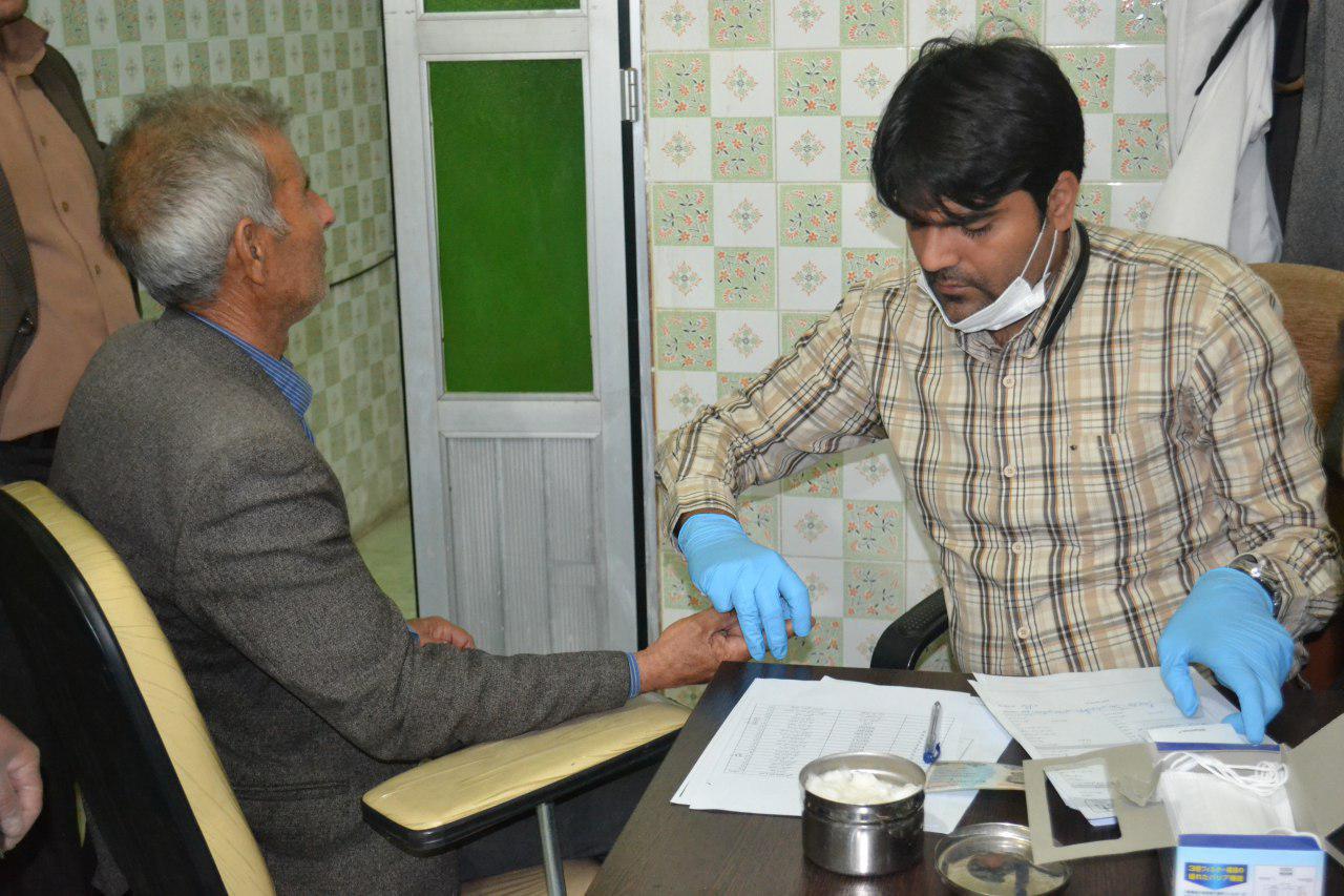 آغاز نمونه گیری از خانوادههای مسافران سقوط هواپیمای تهران - یاسوج (+عکس) آغاز نمونه گیری از خانوادههای مسافران سقوط هواپیمای تهران - یاسوج (+عکس)