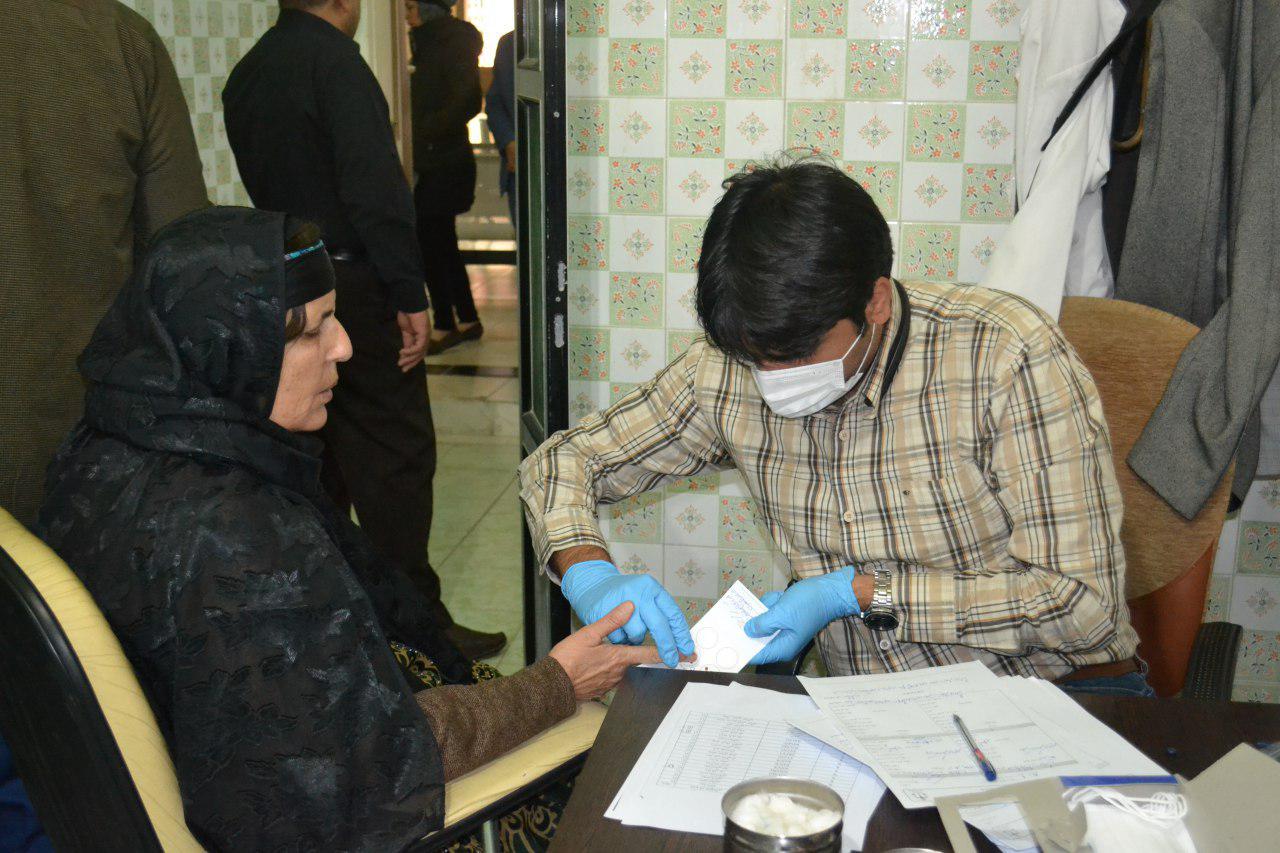 آغاز نمونه گیری از خانوادههای مسافران سقوط هواپیمای تهران - یاسوج (+عکس) آغاز نمونه گیری از خانوادههای مسافران سقوط هواپیمای تهران - یاسوج (+عکس)