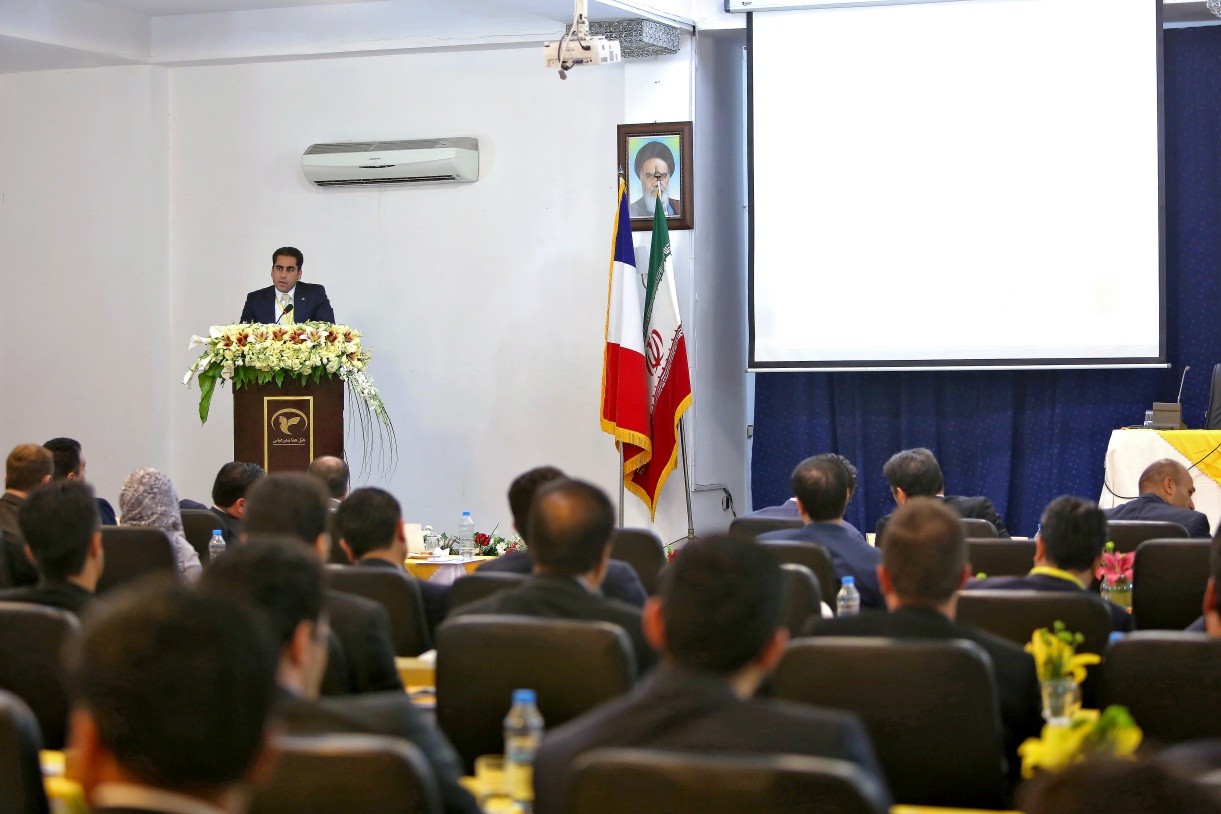 برگزاری بزرگترین همایش نمایندگان نگین خودرو در سال 96 (+عکس)