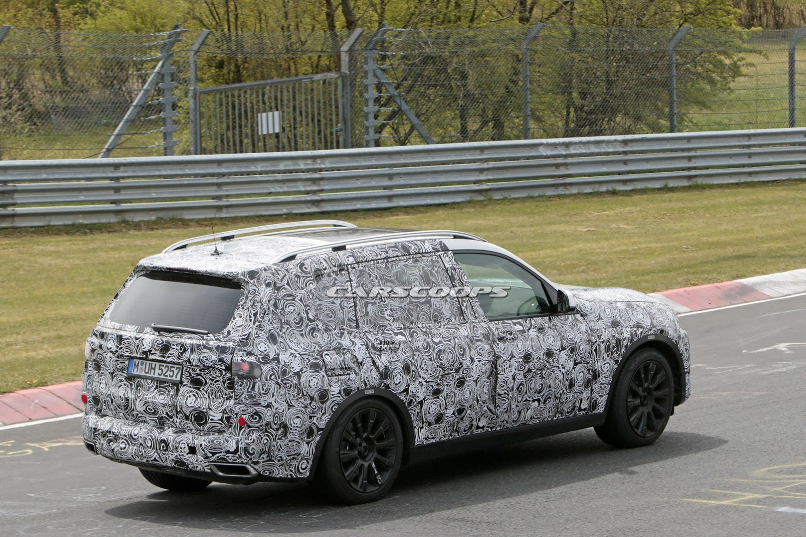 معرفی بی امو X7 در فرانکفورت معرفی بی امو X7 در فرانکفورت