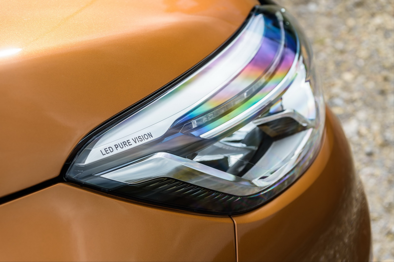 جراحی فنی روی داسترهای 2018 جراحی فنی روی داسترهای 2018