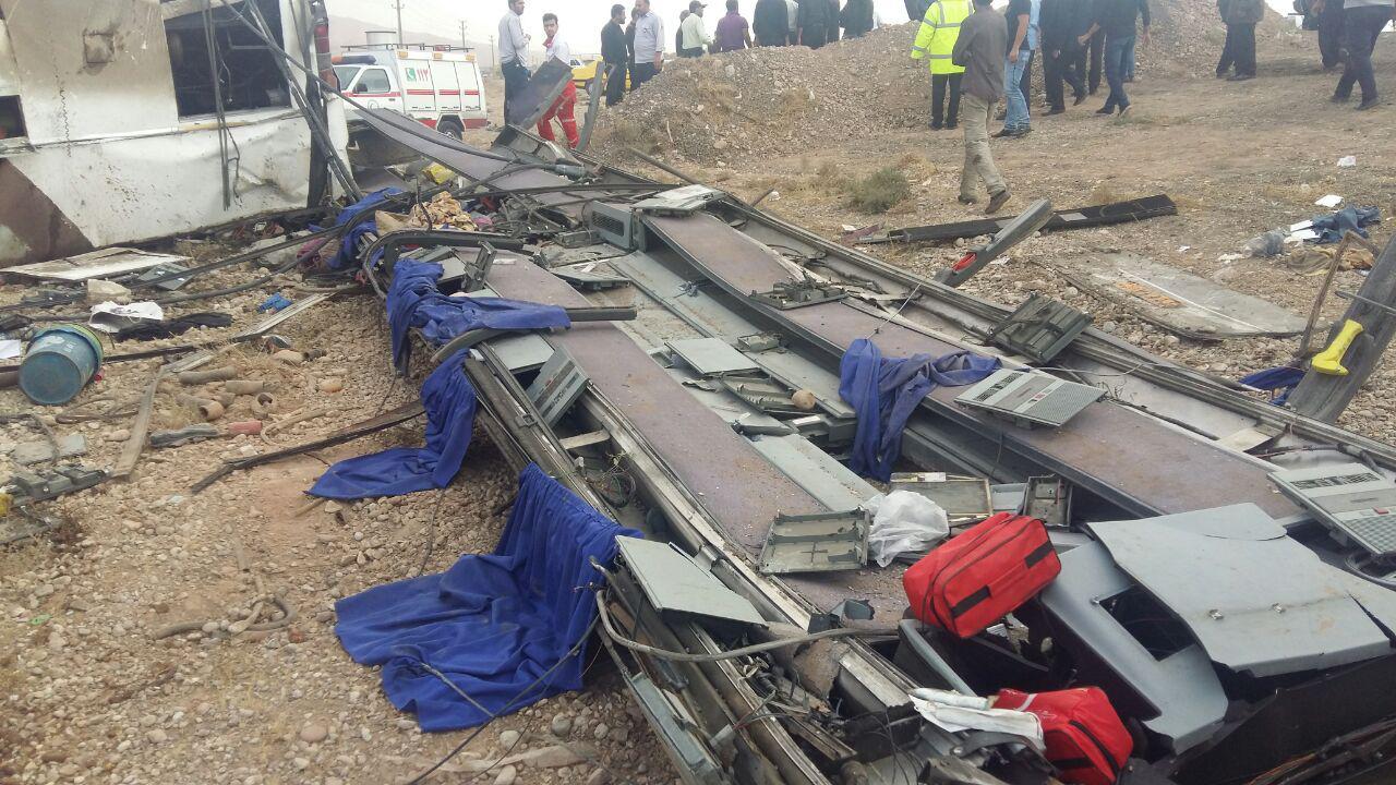 واژگونی اتوبوس در سمنان/ فوت 6 نفر واژگونی اتوبوس در سمنان/ فوت 6 نفر