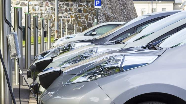 خودروهای الکتریکی و کاهش تقاضای نفت برابر با سهم تولیدی ایران در اوپک خودروهای الکتریکی و کاهش تقاضای نفت برابر با سهم تولیدی ایران در اوپک