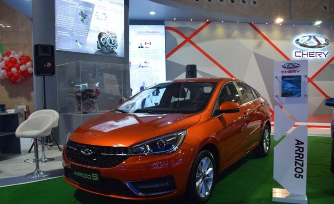 نمایش چری آریزو٥ الکترونیکی در نمایشگاه تهران : چری به دنبال انرژی پاک نمایش چری آریزو٥ الکترونیکی در نمایشگاه تهران : چری به دنبال انرژی پاک