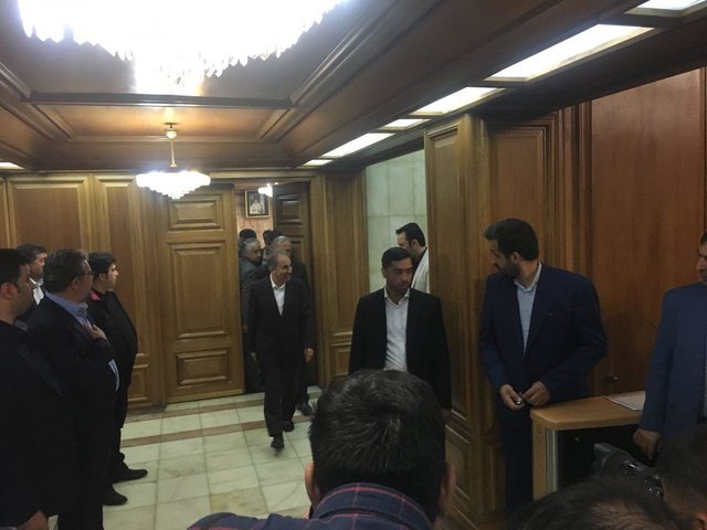 آغاز جلسه بررسی استعفای نجفی (+عکس) آغاز جلسه بررسی استعفای نجفی (+عکس)