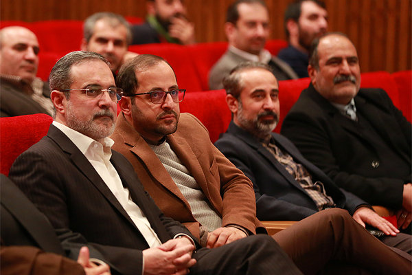 نمایش خصوصی فیلم «ضربه فنی» با حضور وزیر آموزش و پرورش نمایش خصوصی فیلم «ضربه فنی» با حضور وزیر آموزش و پرورش