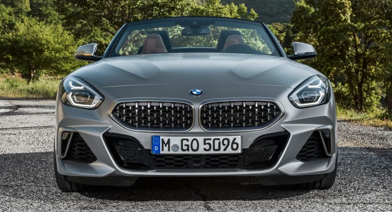 تفاوت سوپرای تویوتا و ب‌ام و z4