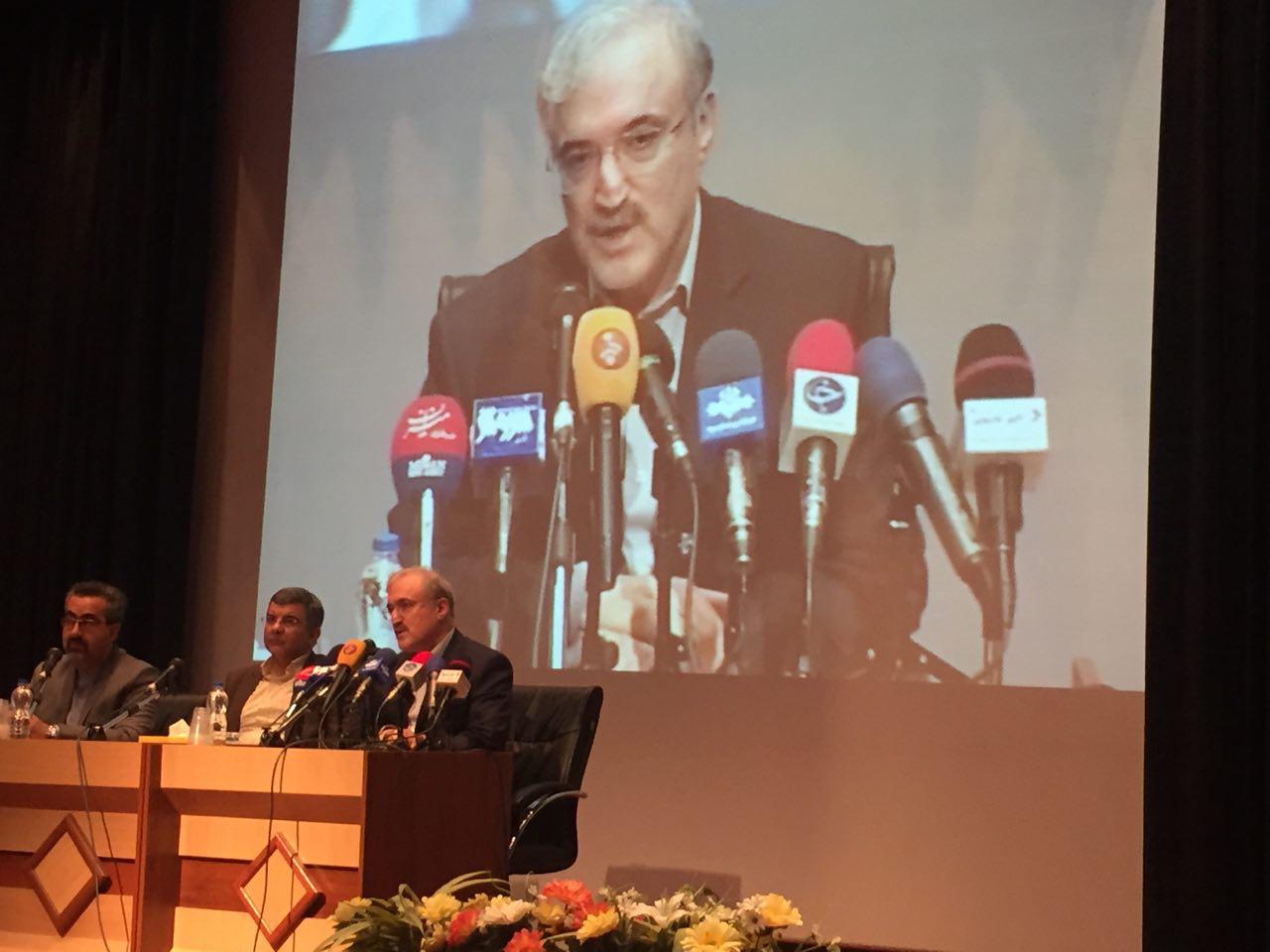 وزیر بهداشت: کارانه پرستاران و مطالبات بازنشستگان پیش از عید پرداخت می‌شود/  دغدغه دارویی نداریم