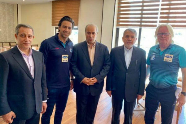 ماجرای عکس یادگاری رئیس کمیته المپیک با کادر فنی استقلال