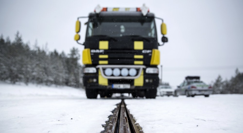 جاده الکتریکی سوئد چگونه کار میکند (+عکس) جاده الکتریکی سوئد چگونه کار میکند (+عکس)