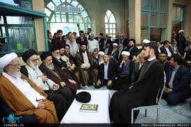 واکنش پسر سیدحسن خمینی به انتقادات از مراسم معمم شدنش: به كنايه نوشته اند كه اين مراسم ، تاج گذارى است/ لباس سربازى امام زمان كم تر از تاج نيست/ خوب و بد آن فقط مربوط به من نيست واکنش پسر سیدحسن خمینی به انتقادات از مراسم معمم شدنش: به كنايه نوشته اند كه اين مراسم ، تاج گذارى است/ لباس سربازى امام زمان كم تر از تاج نيست/ خوب و بد آن فقط مربوط به من نيست