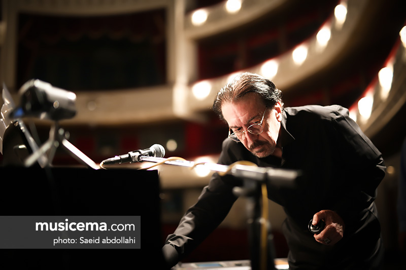 ناصر چشم‌آذر، بزن تار برای هجرت زائر رودخونه‌ها