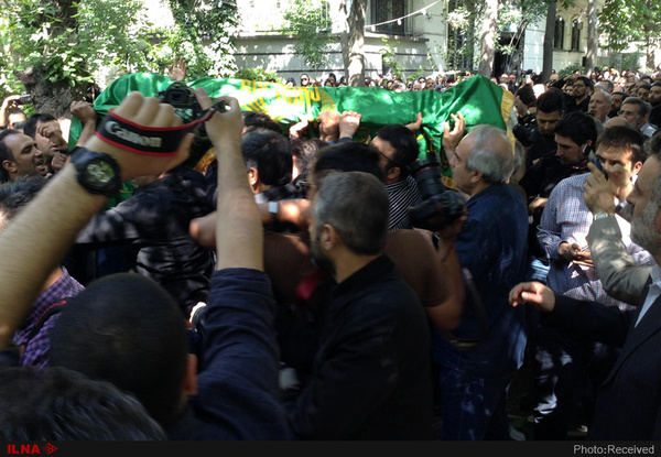 پیکر قاسم افشار تشییع شد