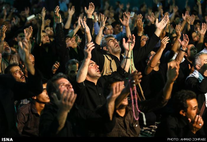 شبهای قدر مردم را سیاسی نکنید لطفا شبهای قدر مردم را سیاسی نکنید لطفا