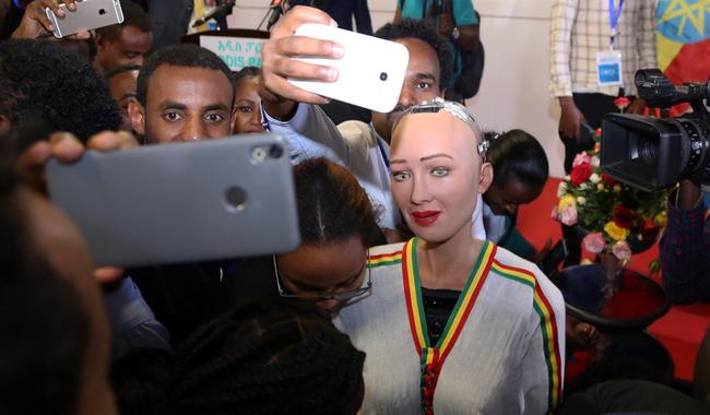 گُم شدن قطعات بدن نخستین روبات انسان‌نمای دنیا (+عکس)